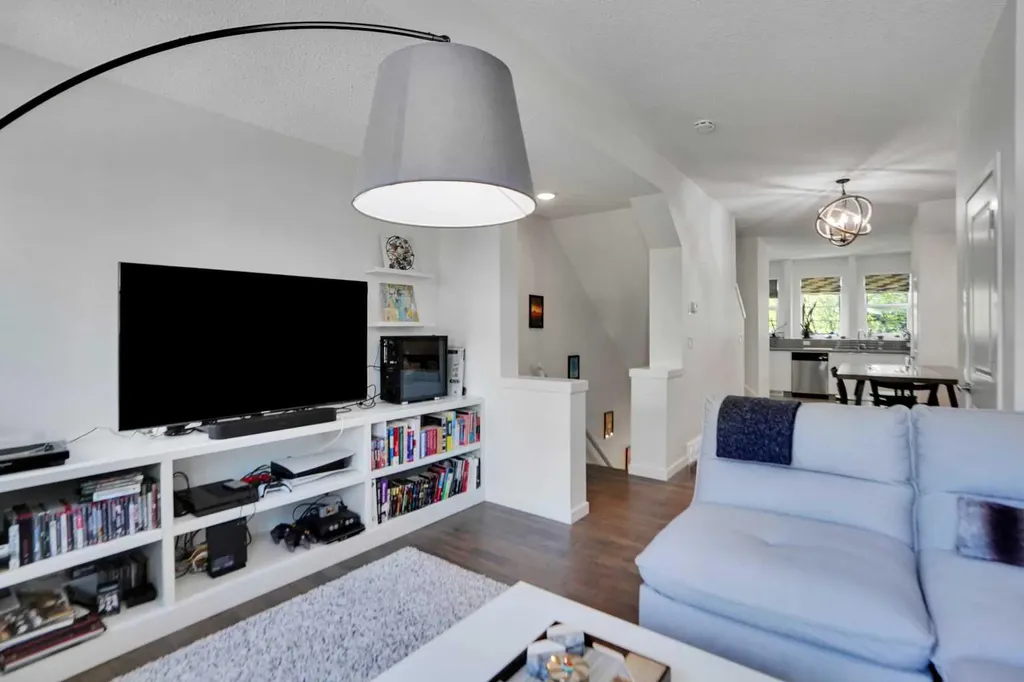 281 Walden Drive SE Calgary AB t2x0y4
