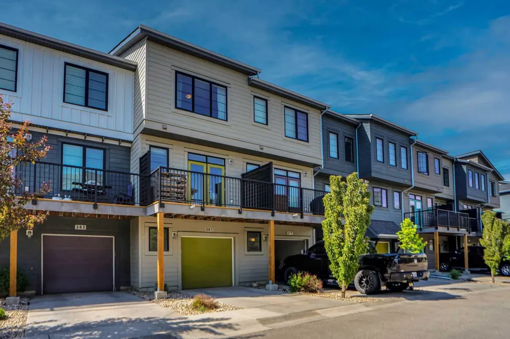 281 Walden Drive SE Calgary AB t2x0y4