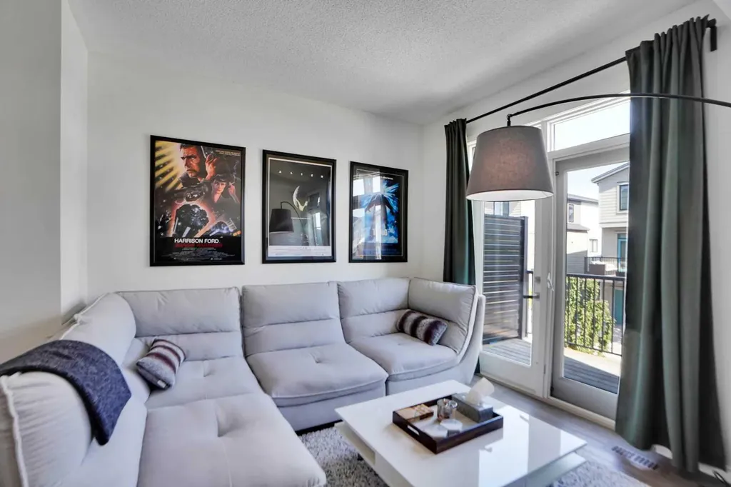 281 Walden Drive SE Calgary AB t2x0y4