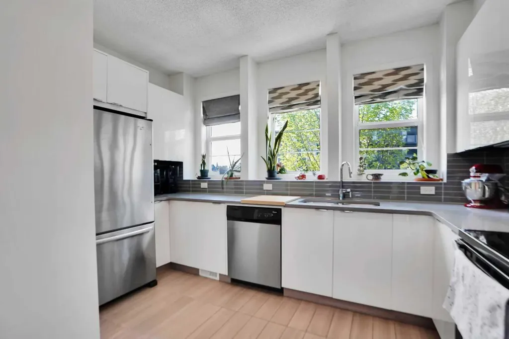 281 Walden Drive SE Calgary AB t2x0y4