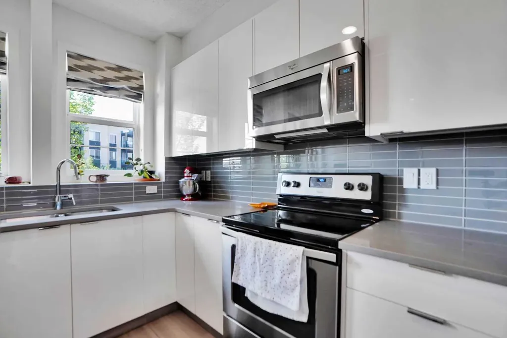 281 Walden Drive SE Calgary AB t2x0y4