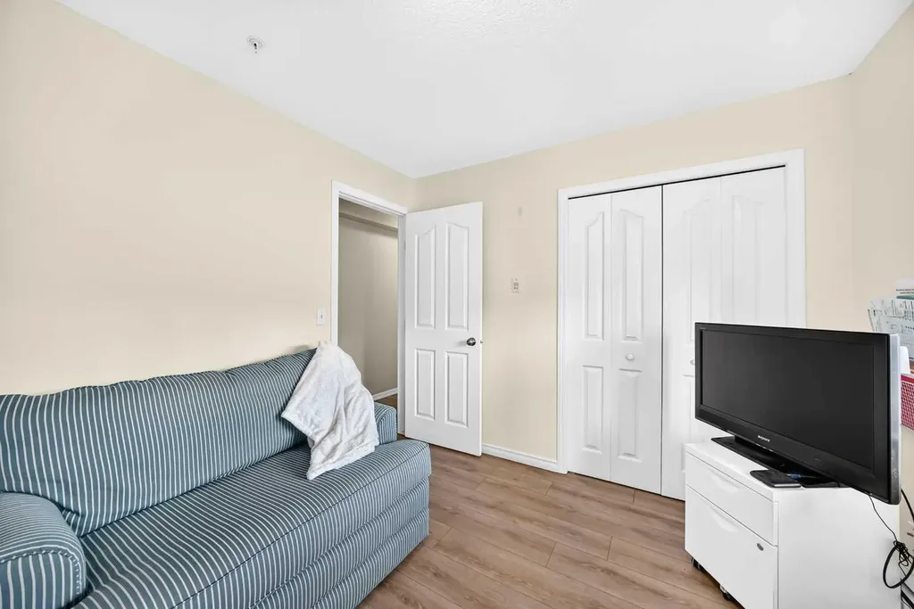 2395 Eversyde Avenue SW Calgary AB T3A 5H6