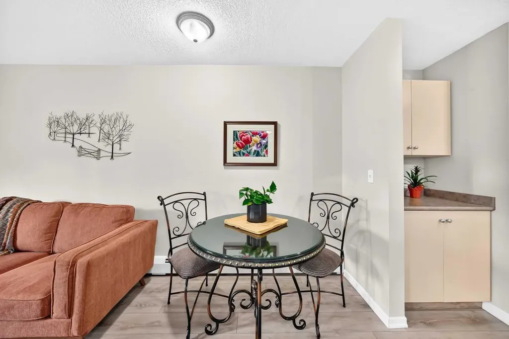 2395 Eversyde Avenue SW Calgary AB T3A 5H6