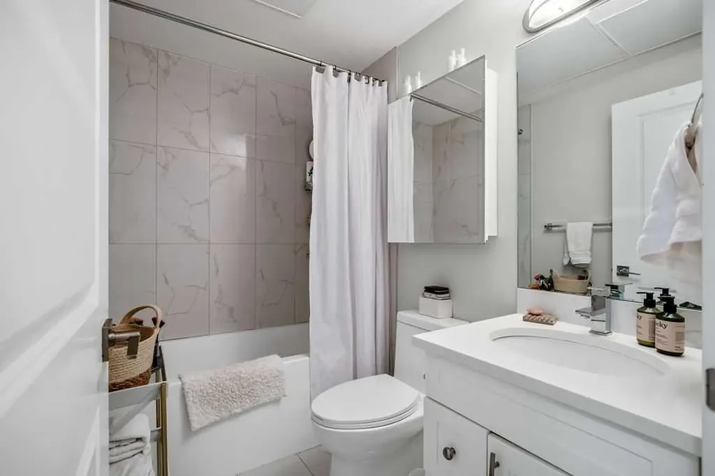 2226 Westmount Road NW Calgary AB T2N 3N4