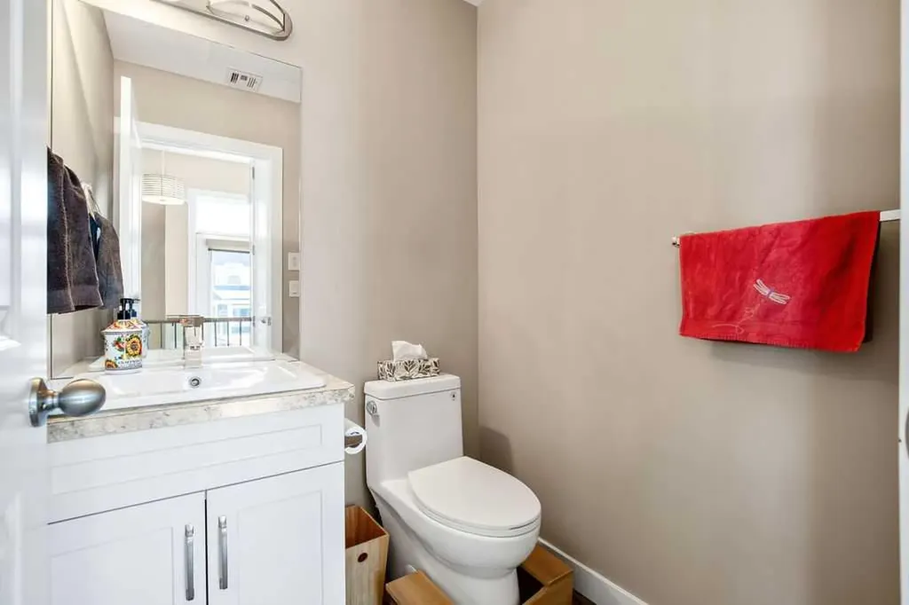 2226 Westmount Road NW Calgary AB T2N 3N4