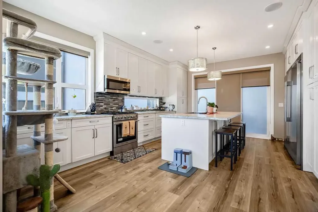 2226 Westmount Road NW Calgary AB T2N 3N4