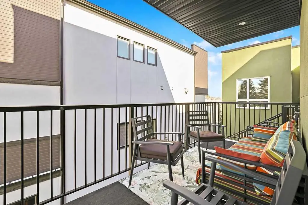 2226 Westmount Road NW Calgary AB T2N 3N4