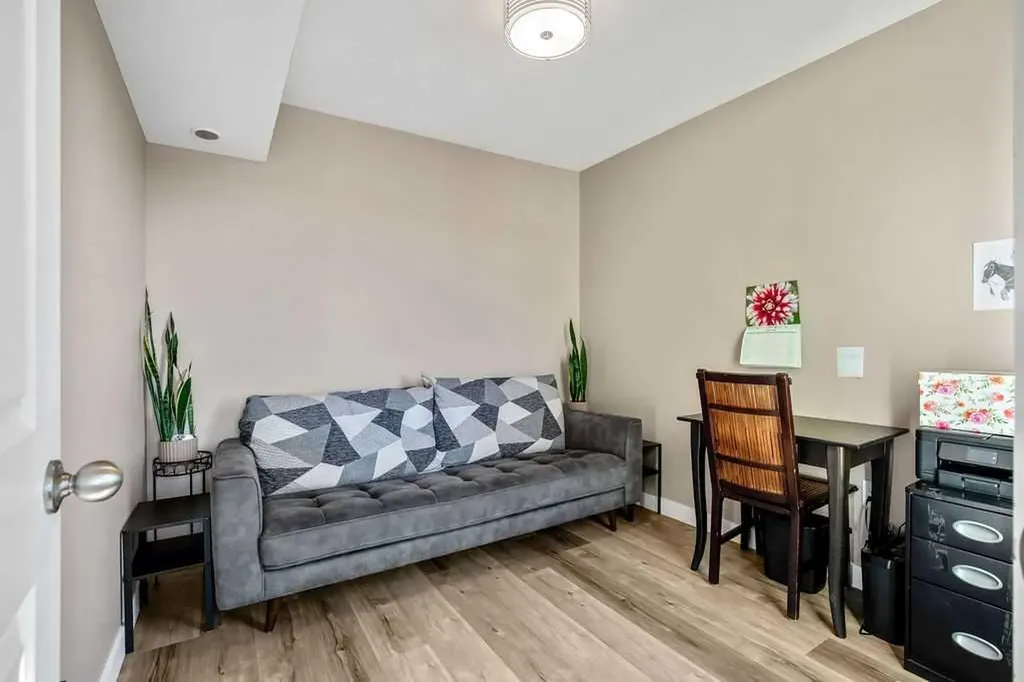2226 Westmount Road NW Calgary AB T2N 3N4