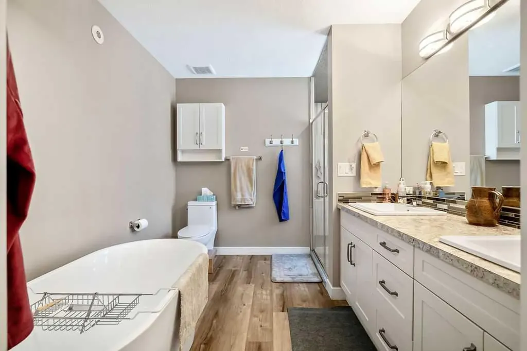 2226 Westmount Road NW Calgary AB T2N 3N4