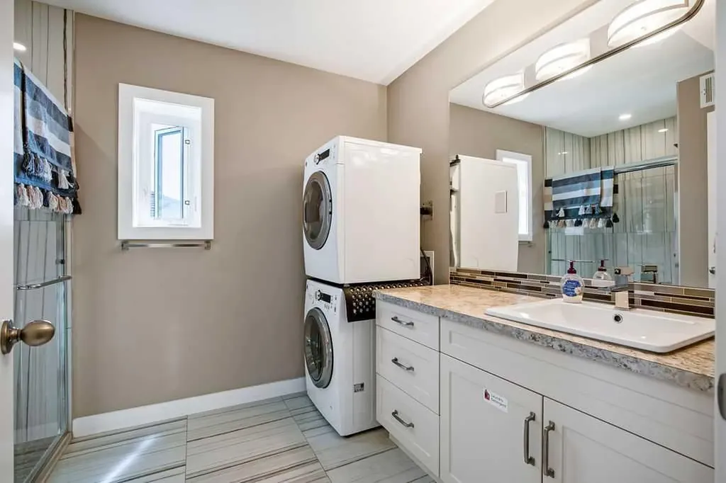 2226 Westmount Road NW Calgary AB T2N 3N4