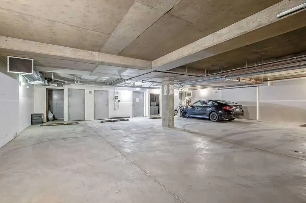 2226 Westmount Road NW Calgary AB T2N 3N4
