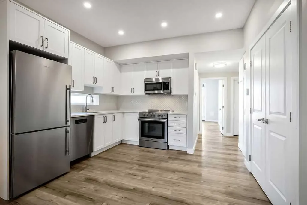 2226 Westmount Road NW Calgary AB T2N 3N4