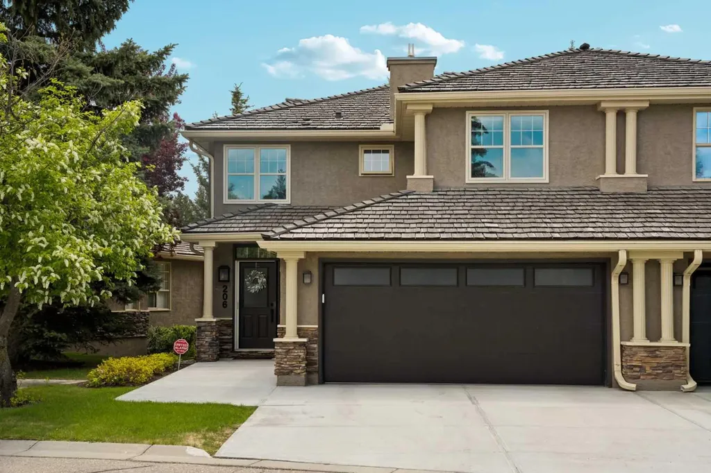 206 Paliswood Park SW Calgary AB T2V 5J4