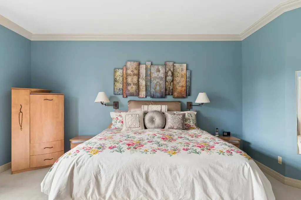 206 Paliswood Park SW Calgary AB T2V 5J4