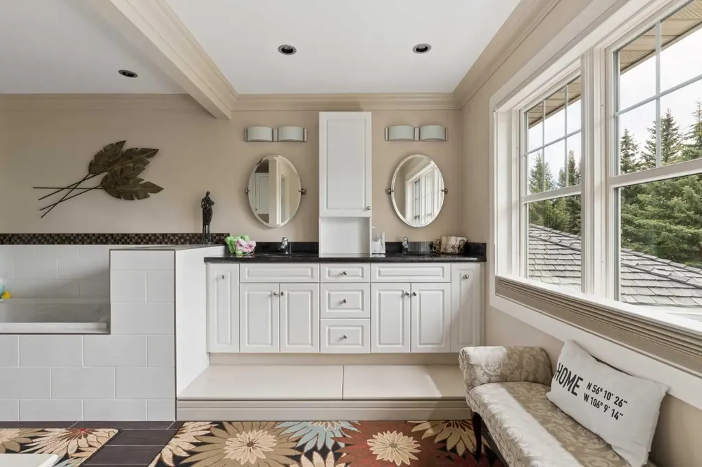 206 Paliswood Park SW Calgary AB T2V 5J4