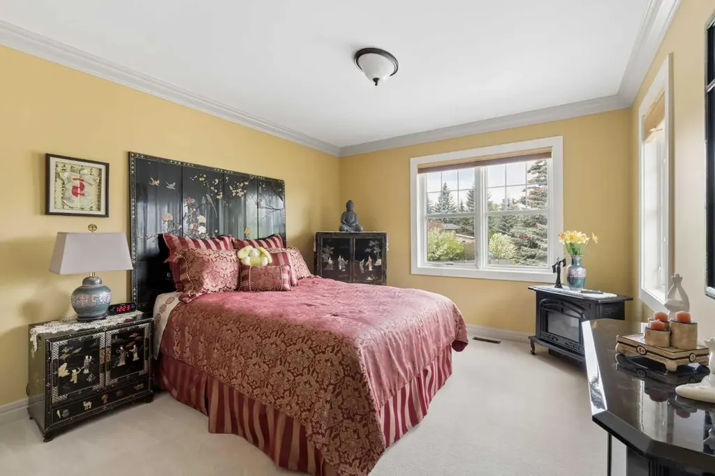 206 Paliswood Park SW Calgary AB T2V 5J4