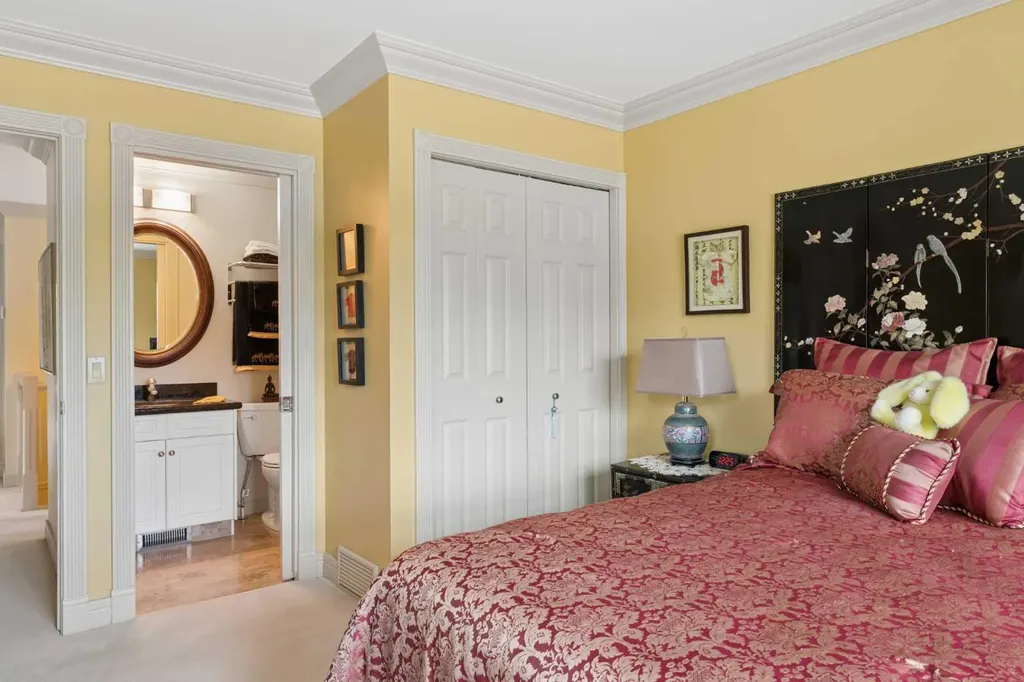 206 Paliswood Park SW Calgary AB T2V 5J4