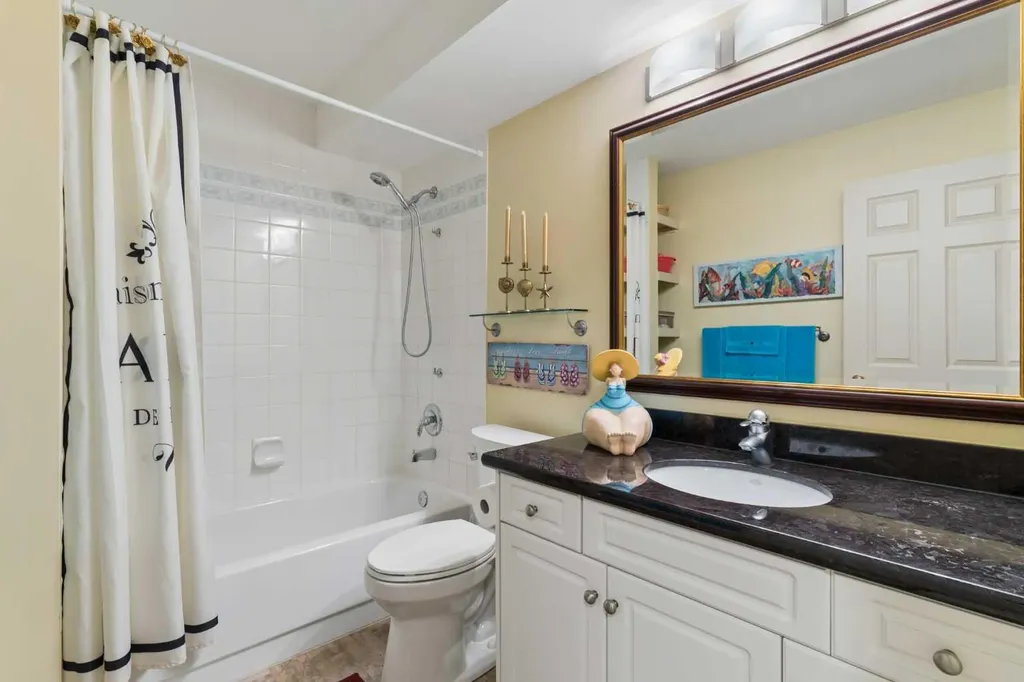 206 Paliswood Park SW Calgary AB T2V 5J4