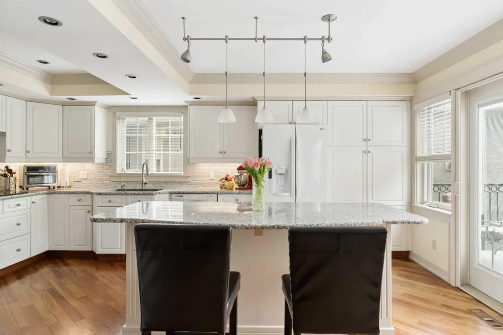 206 Paliswood Park SW Calgary AB T2V 5J4