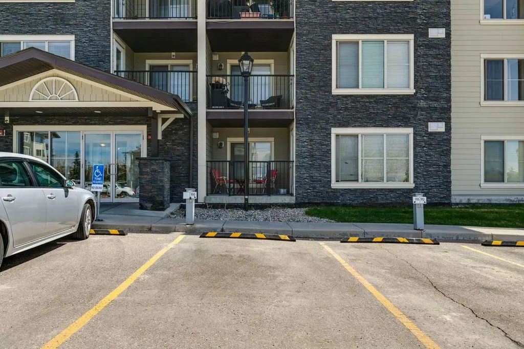625 Glenbow Drive Cochrane AB T4C 1E8