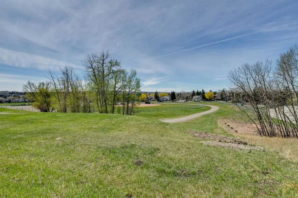 625 Glenbow Drive Cochrane AB T4C 1E8