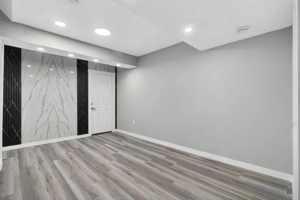 124 Chelsea Glen Chestermere AB T1X 2P4