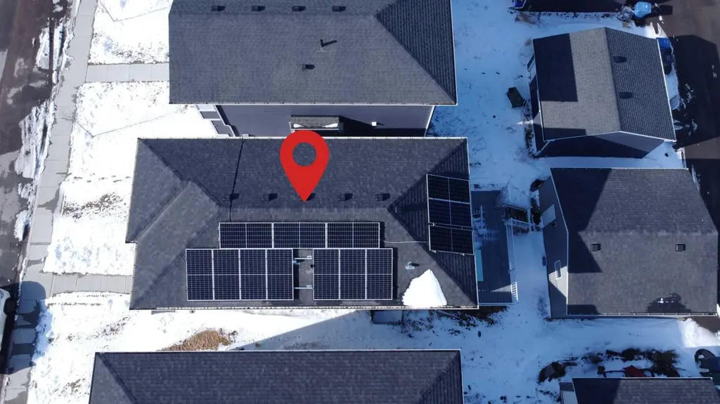 124 Chelsea Glen Chestermere AB T1X 2P4