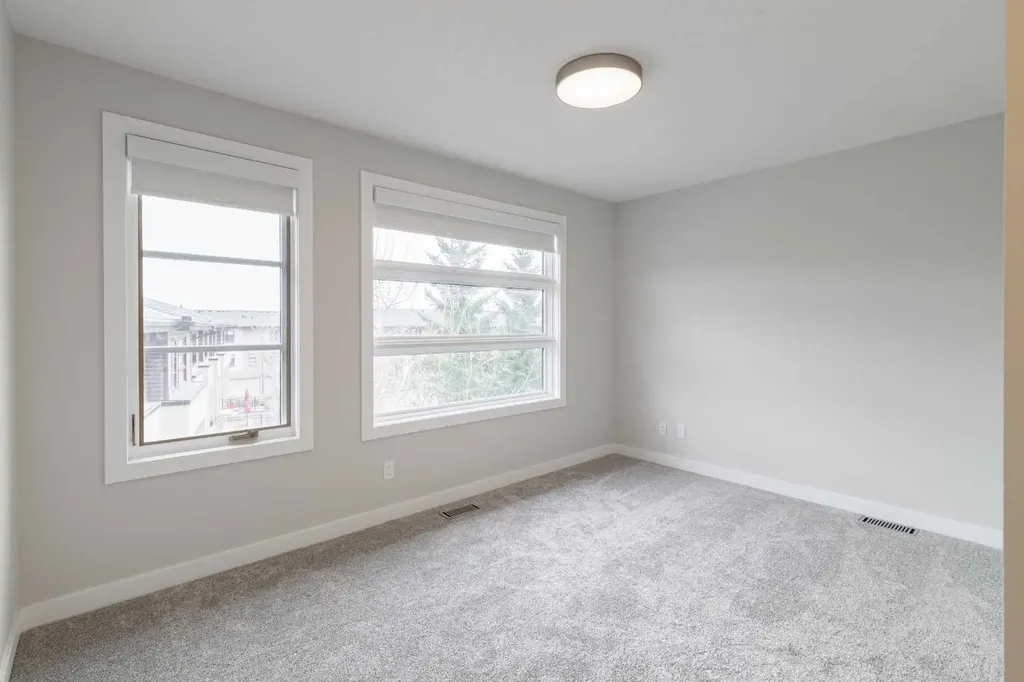206 Aspen Hills Villas SW Calgary AB t3h 0H8