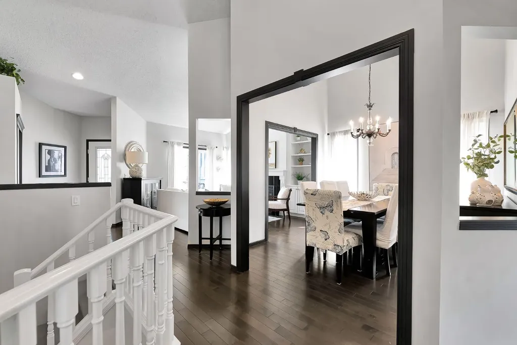 9 Chaparral Villas SE Calgary AB T2X 3N2