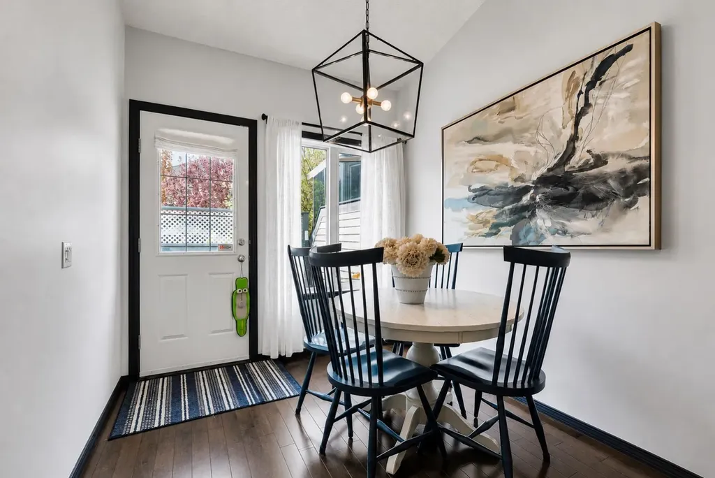 9 Chaparral Villas SE Calgary AB T2X 3N2