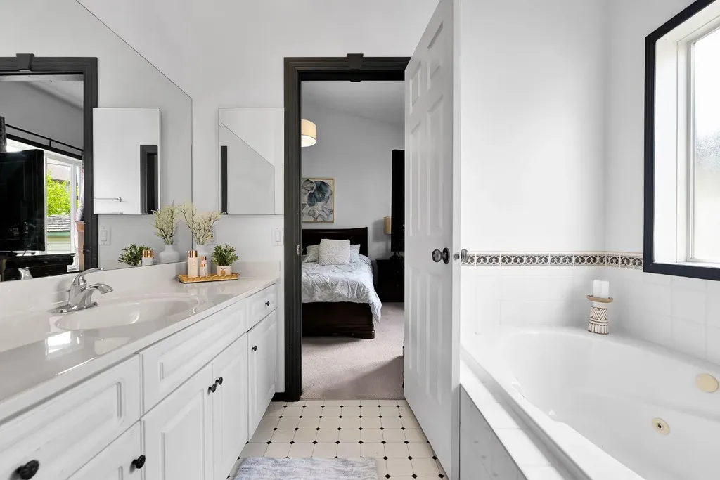 9 Chaparral Villas SE Calgary AB T2X 3N2