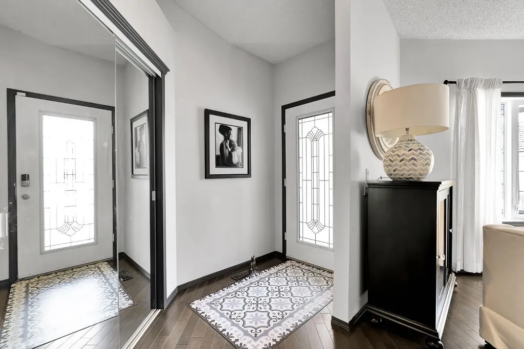 9 Chaparral Villas SE Calgary AB T2X 3N2
