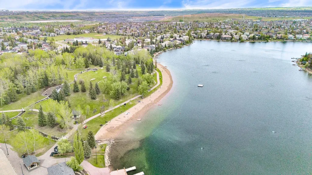 9 Chaparral Villas SE Calgary AB T2X 3N2