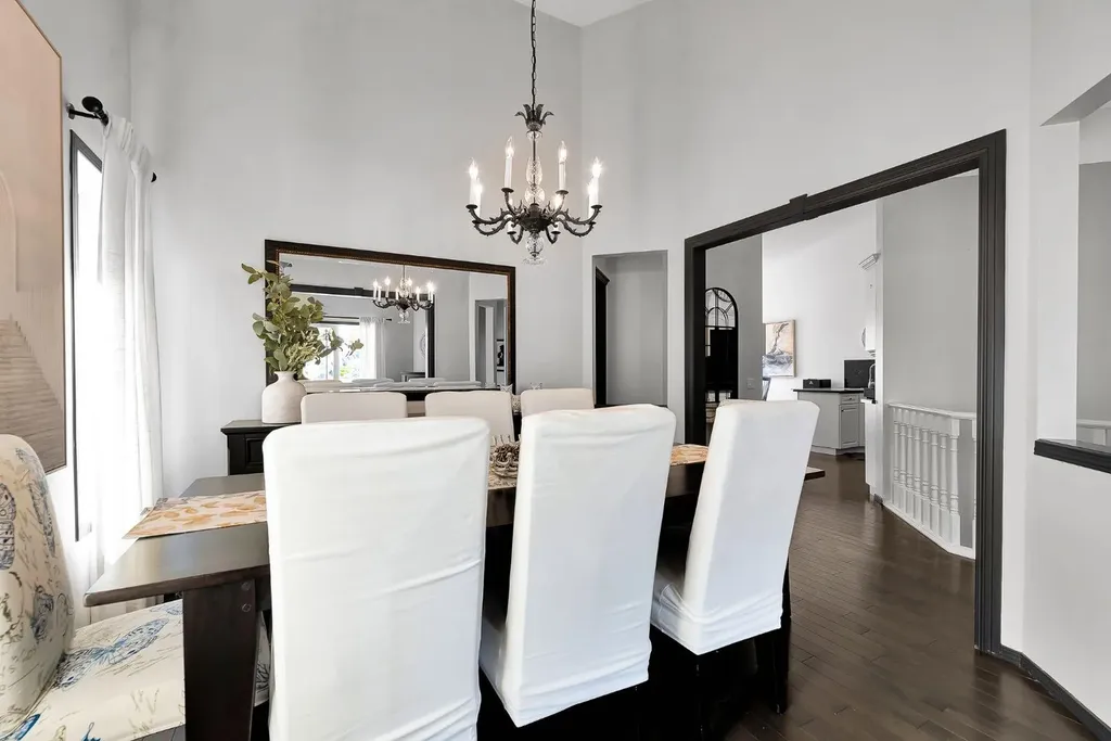 9 Chaparral Villas SE Calgary AB T2X 3N2