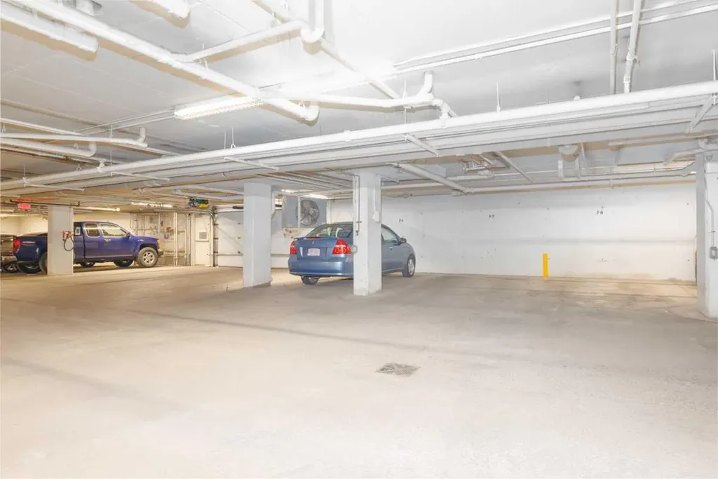 1717 60 Street SE Calgary AB T2A 7Y7