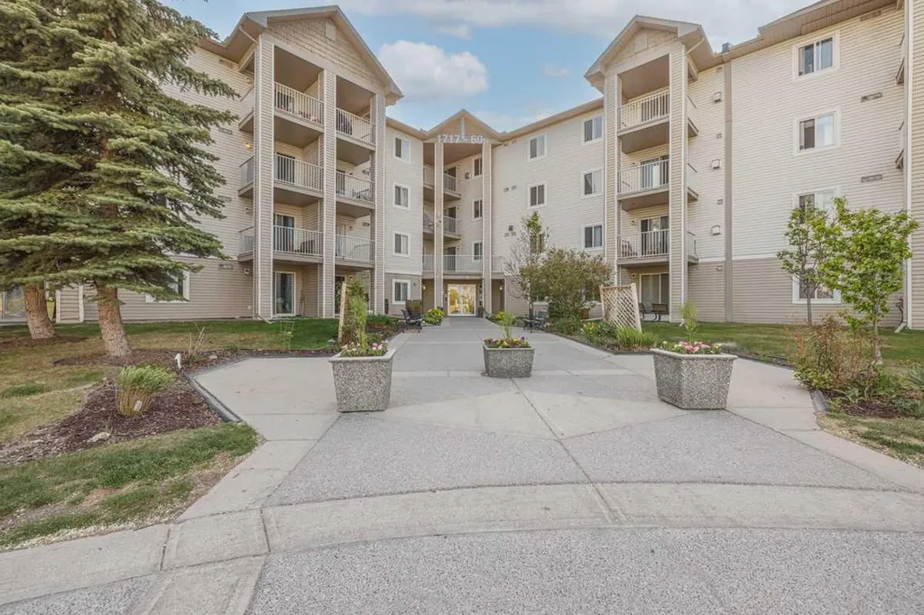 1717 60 Street SE Calgary AB T2A 7Y7