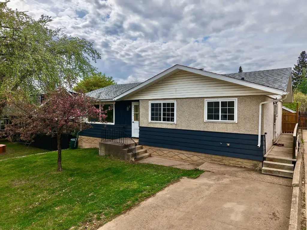 10120 105 Avenue Peace River AB T8S 1K9