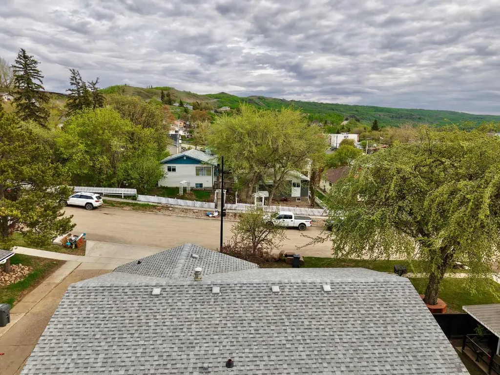 10120 105 Avenue Peace River AB T8S 1K9
