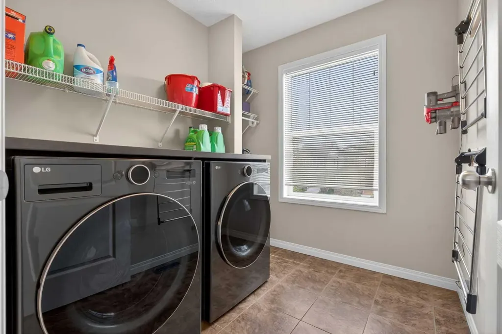 183 Copperpond Street SE Calgary AB T2Z 5B5