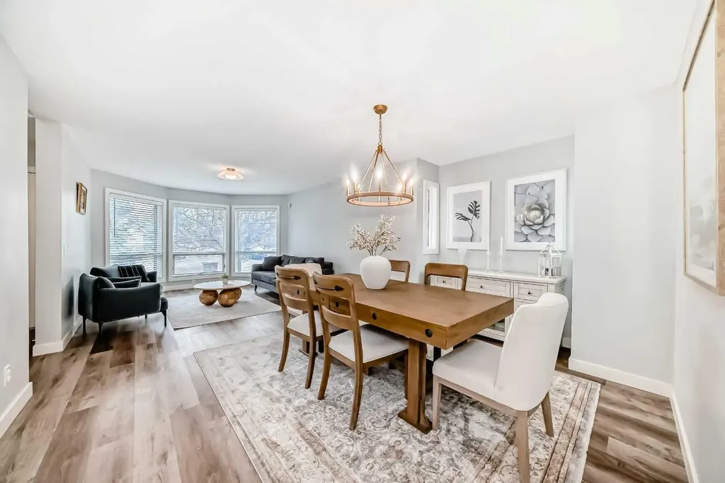 47 Canterbury Court SW Calgary AB T2W 6C2