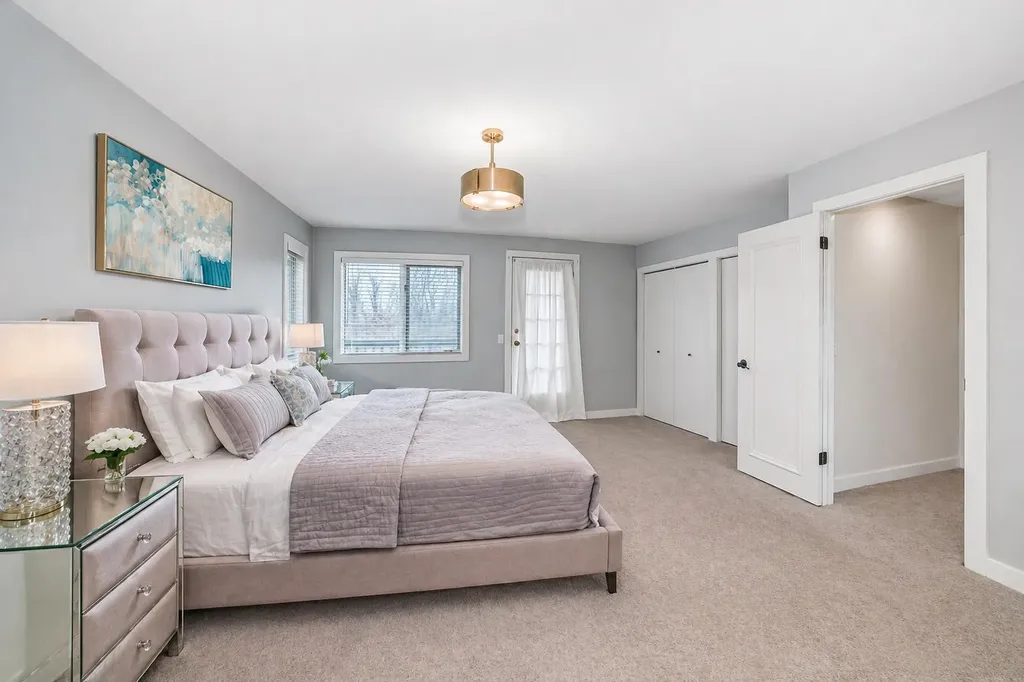 47 Canterbury Court SW Calgary AB T2W 6C2