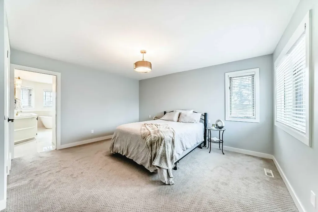 47 Canterbury Court SW Calgary AB T2W 6C2