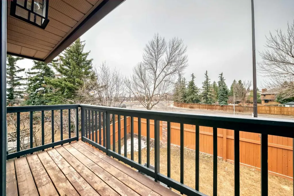 47 Canterbury Court SW Calgary AB T2W 6C2