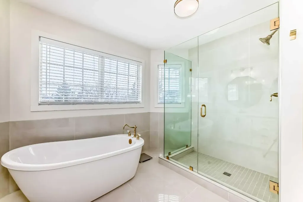 47 Canterbury Court SW Calgary AB T2W 6C2
