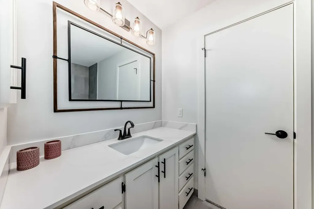 47 Canterbury Court SW Calgary AB T2W 6C2