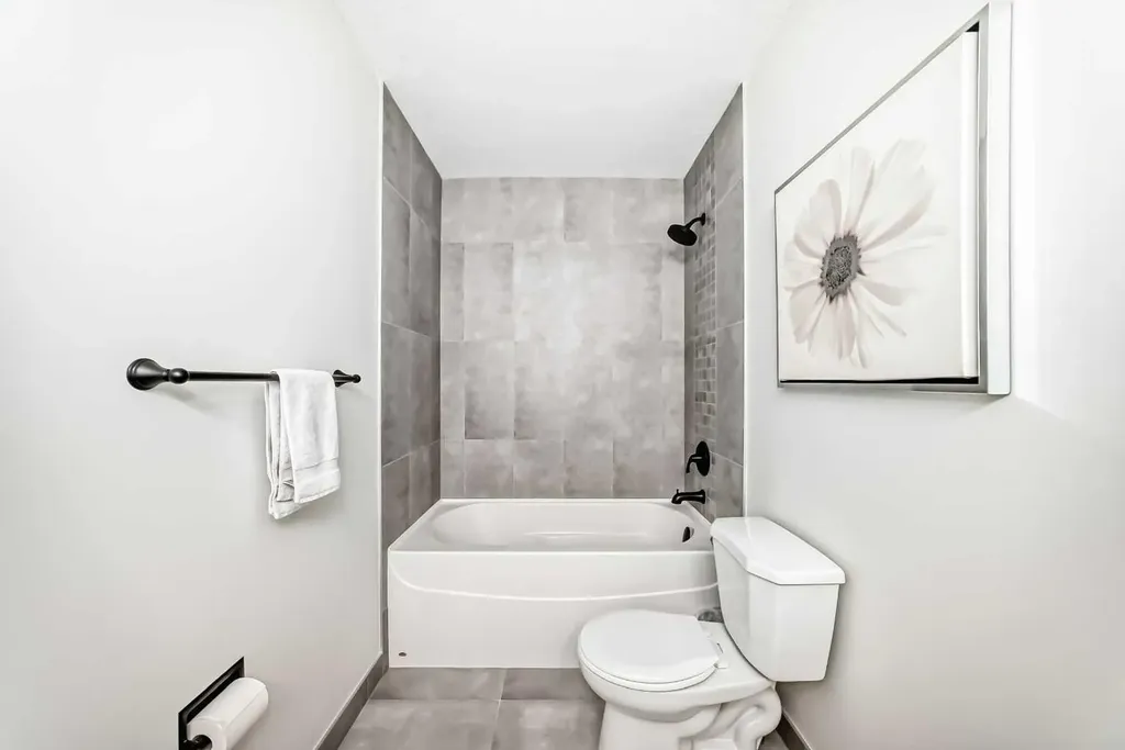 47 Canterbury Court SW Calgary AB T2W 6C2