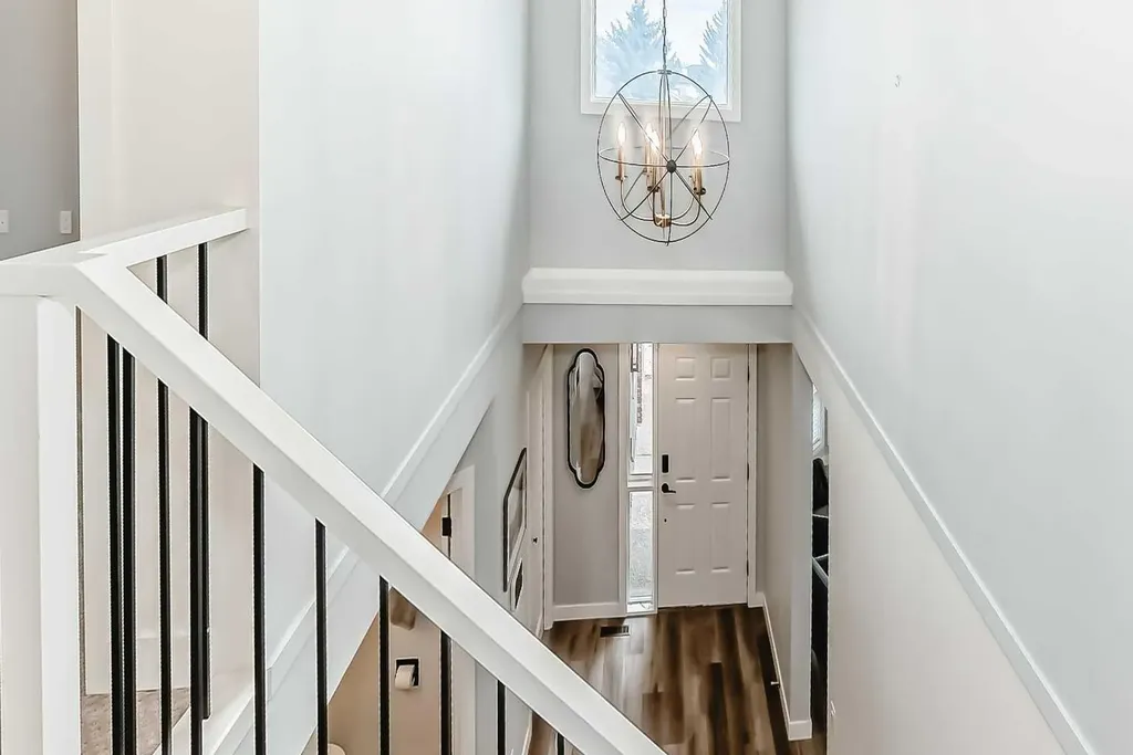 47 Canterbury Court SW Calgary AB T2W 6C2