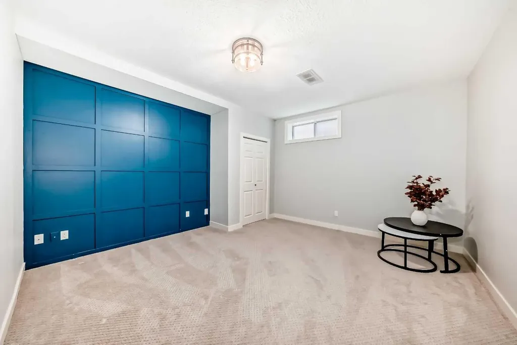 47 Canterbury Court SW Calgary AB T2W 6C2