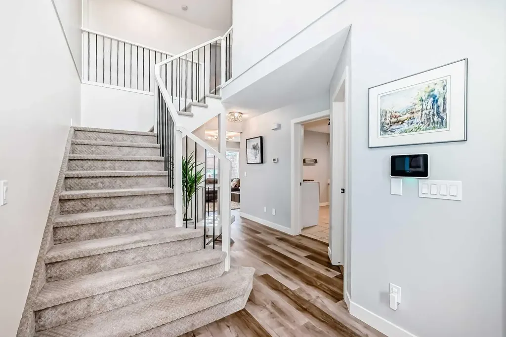 47 Canterbury Court SW Calgary AB T2W 6C2