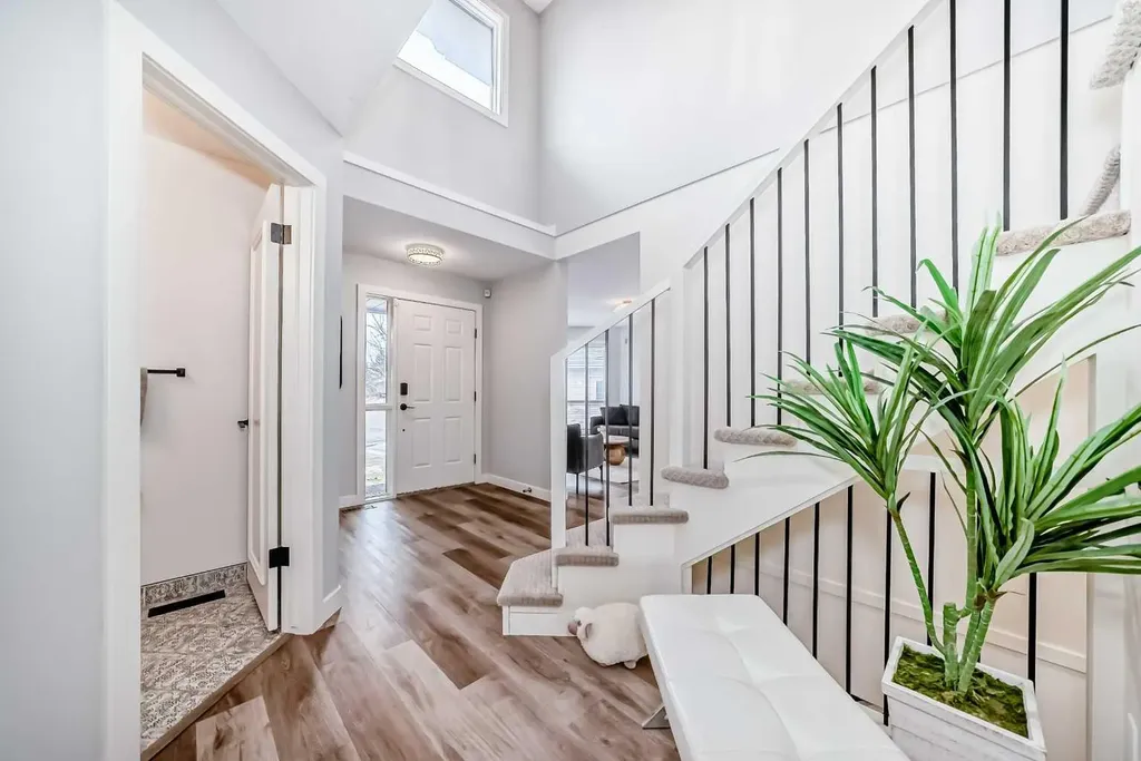 47 Canterbury Court SW Calgary AB T2W 6C2